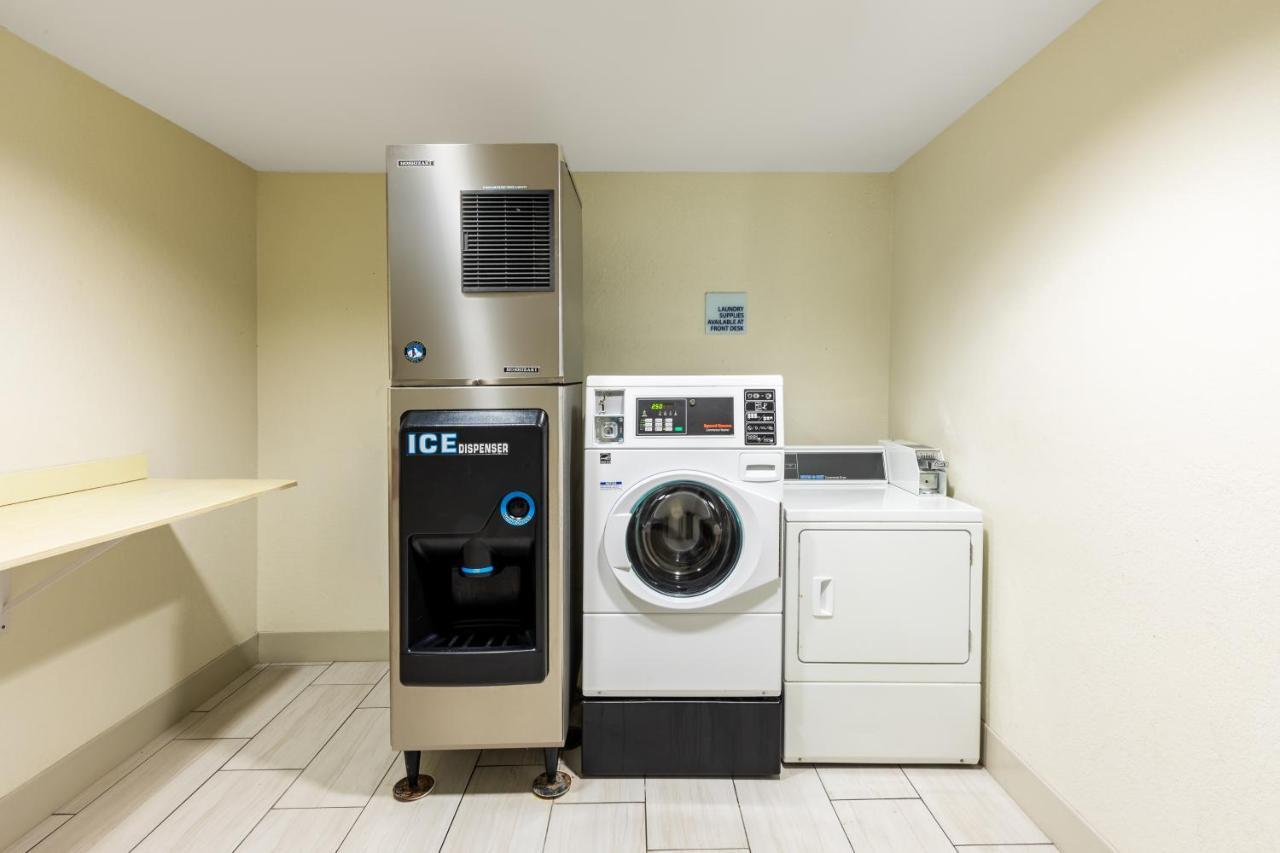 Holiday Inn Express & Suites Lafayette South By Ihg Экстерьер фото