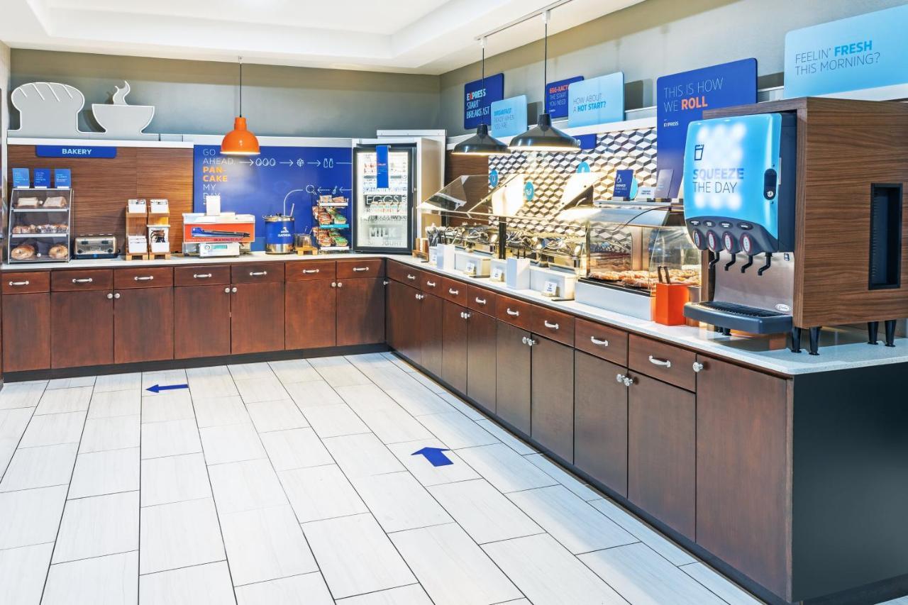 Holiday Inn Express & Suites Lafayette South By Ihg Экстерьер фото